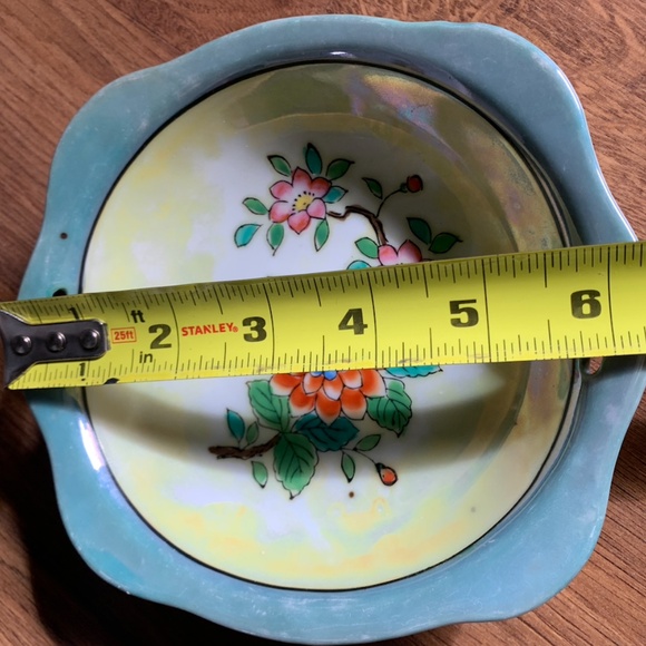 Painted Floral Dish (Japan) - Picture 9 of 9